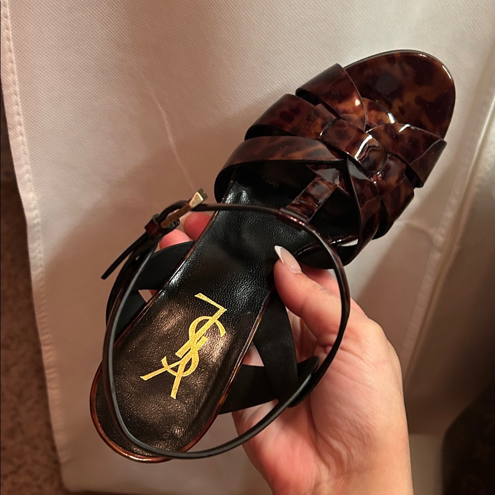 Saint Laurent Tortoiseshell Patent Platform 39 - Picture 7 of 14